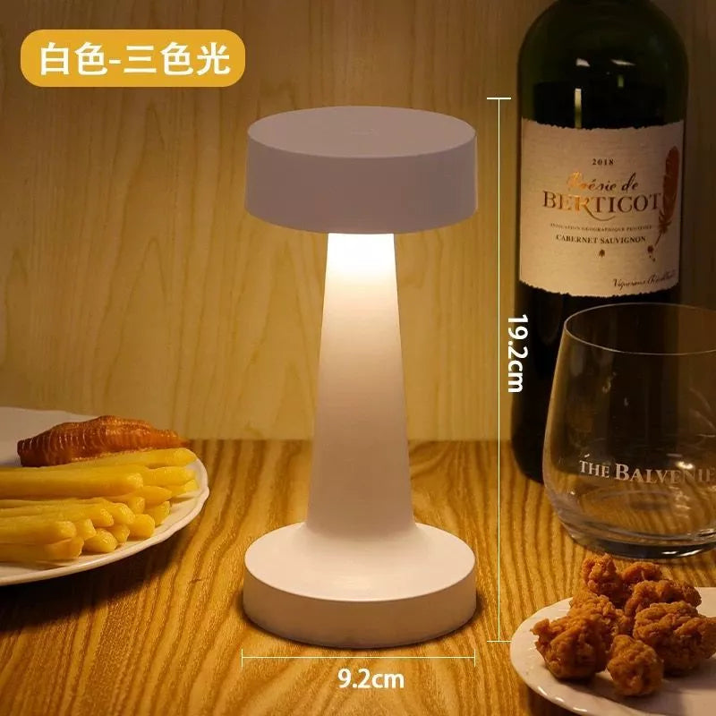 LUMINÁRIA DE MESA CADENZA.